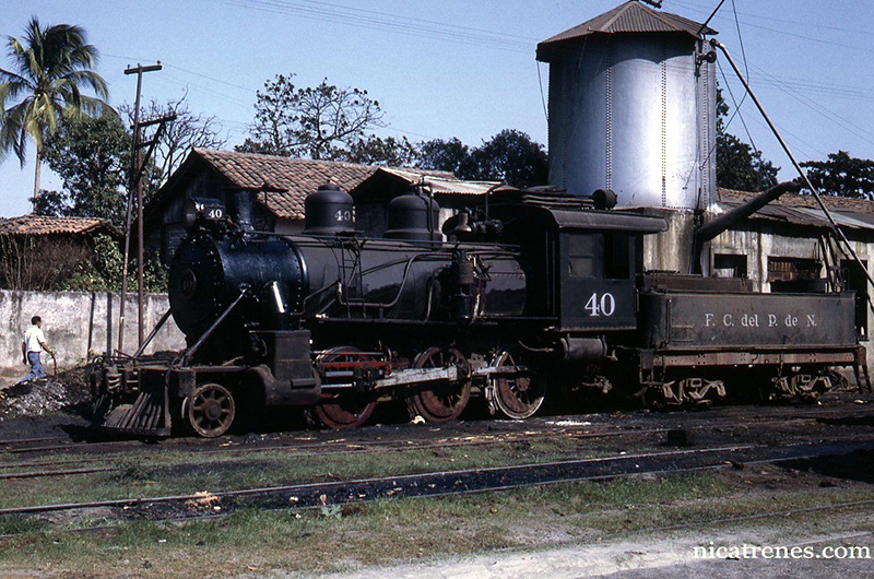 Locomotora No.40, ferrocarril de Nicaragua en la en la ciudad de Len, en el ao 1967